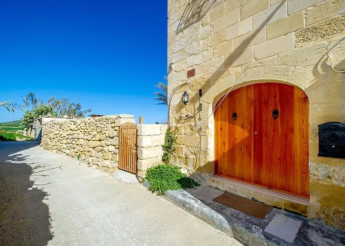 Dar It-torri Landhuis *